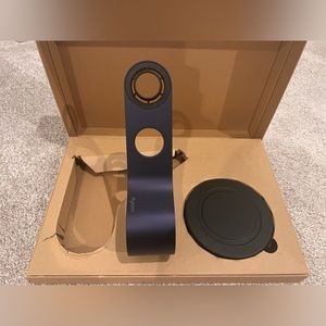 Dyson supersonic hair dryer blue stand